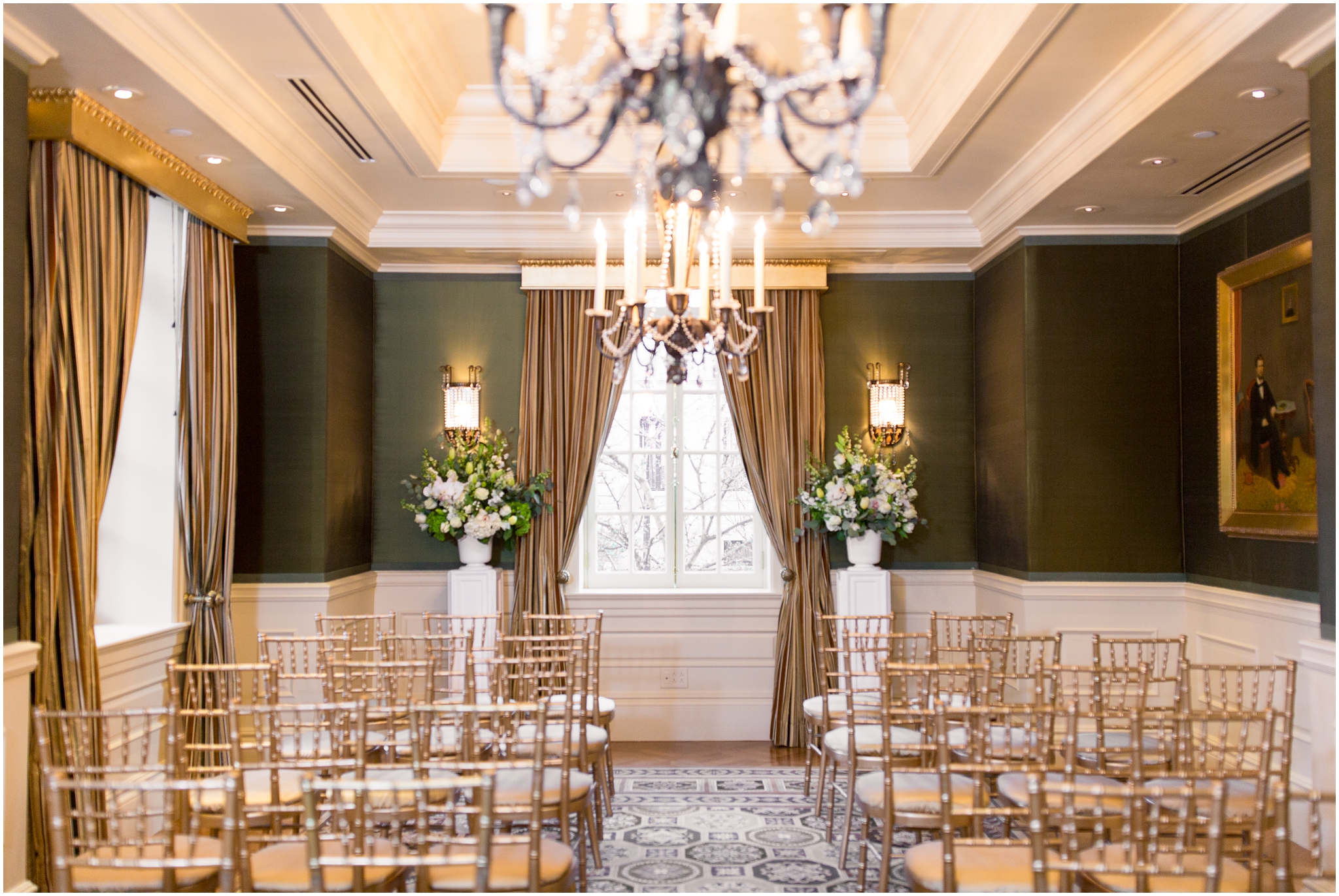 Jefferson Hotel wedding with art-deco style and gold accents